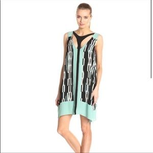 BCBG Maxazria Shift Dress Size Small